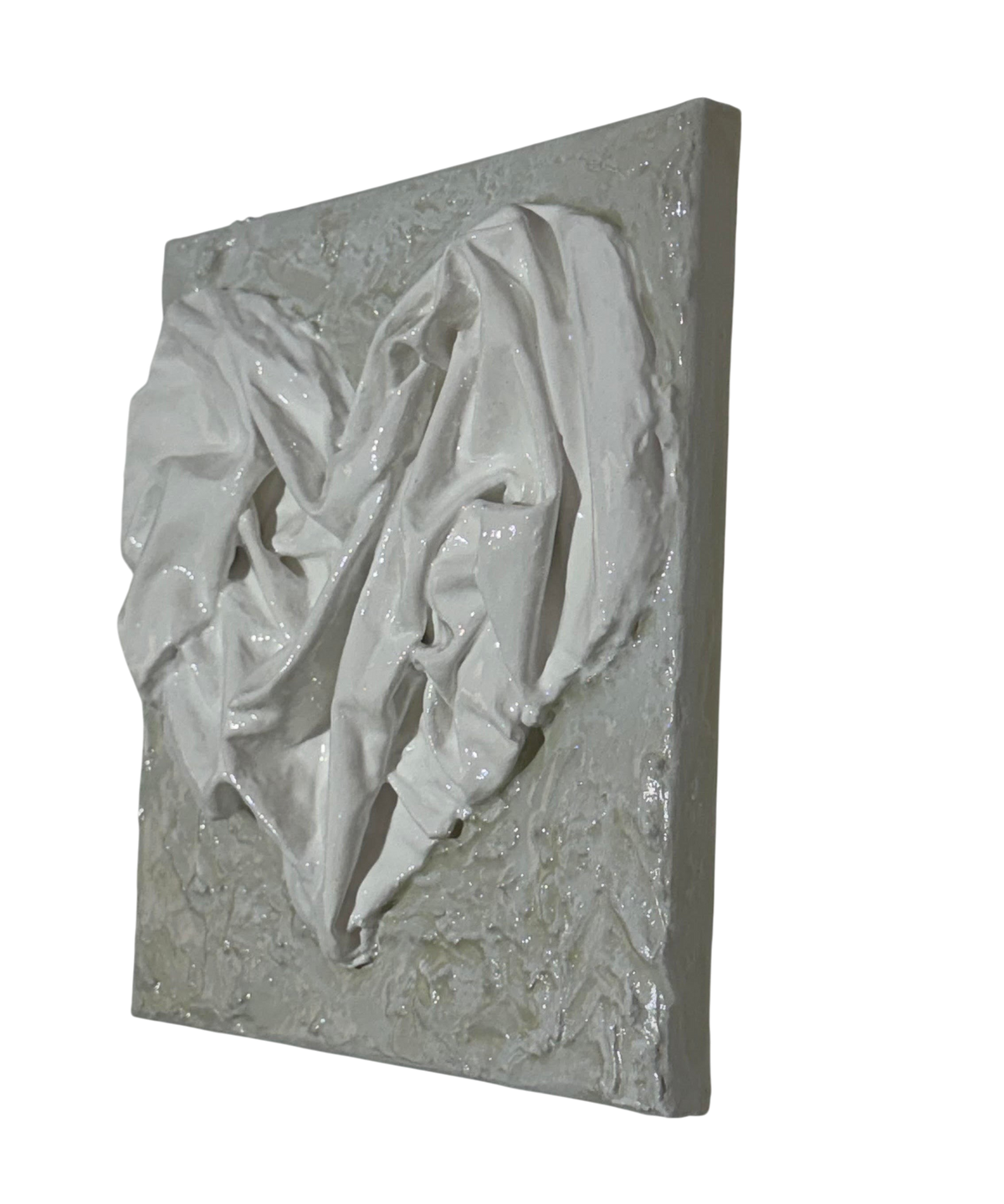 Bianco Terra AFFETTO No. 02 mixed-media heart art with white fabric folds on a distressed plaster background.