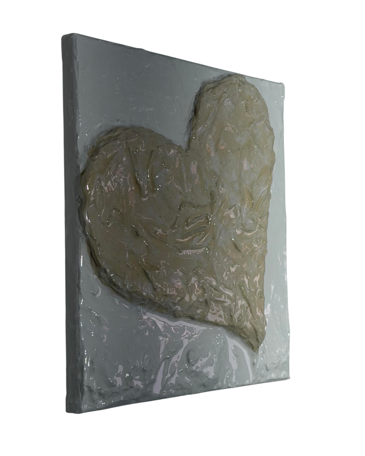 Bianco Terra CUORE No. 04 hand-sculpted 3D heart wall art with high-gloss resin finish and textured plaster canvas.