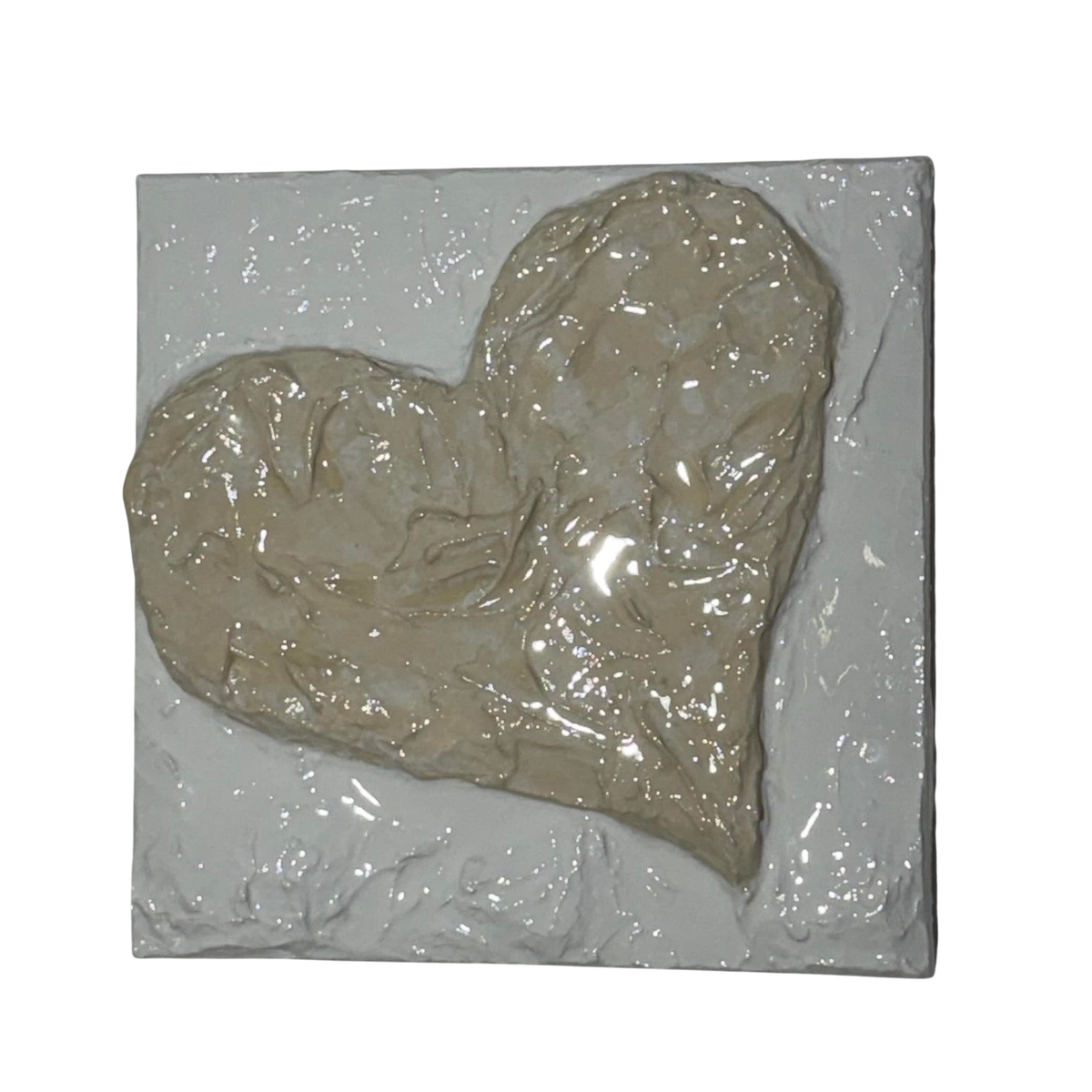 Bianco Terra CUORE No. 04 hand-sculpted 3D heart wall art in alabaster and nude plaster with a glossy resin finish.