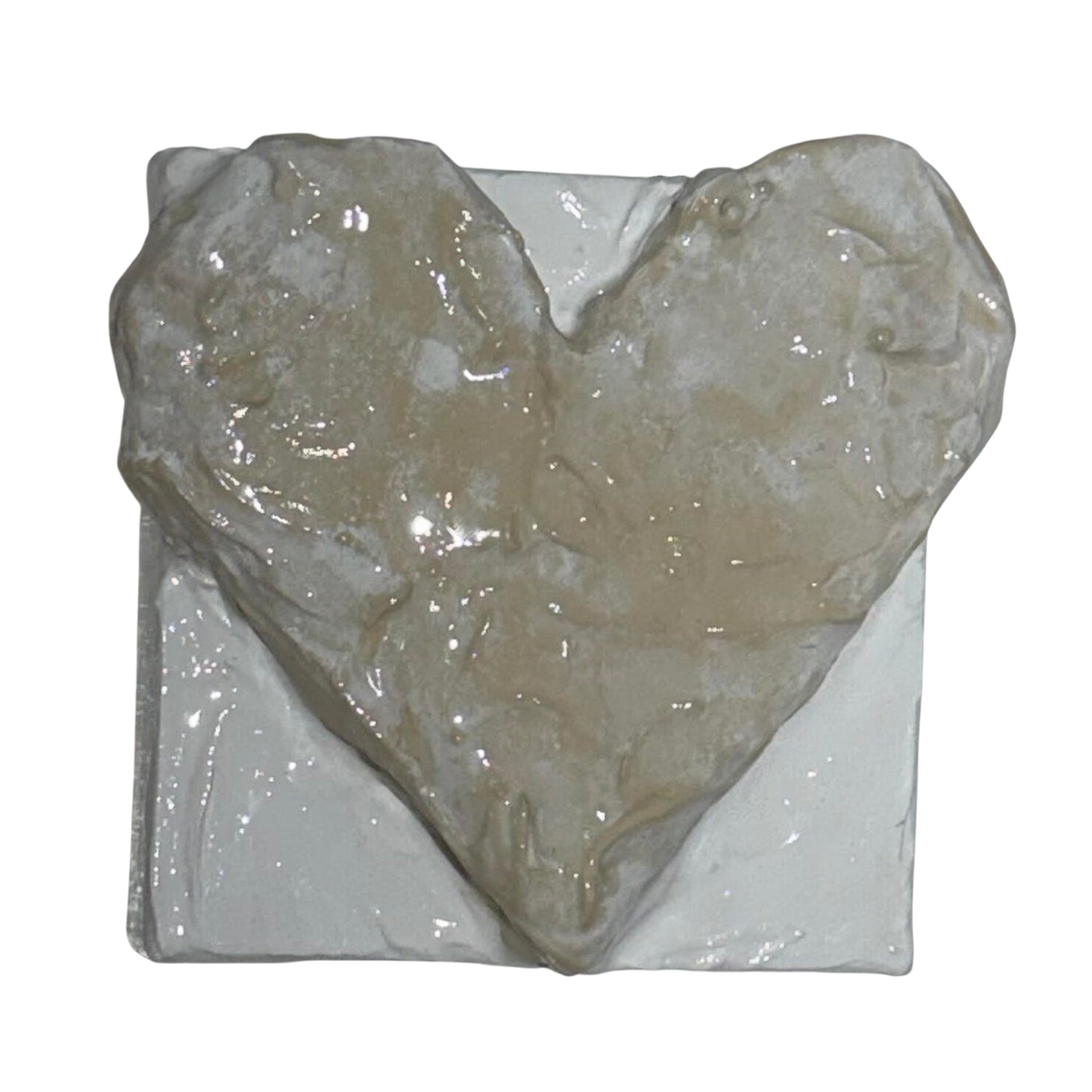 Bianco Terra CUORE MINI NO. 01 miniature 3D heart sculpture in alabaster and chalk white with high-gloss resin finish.