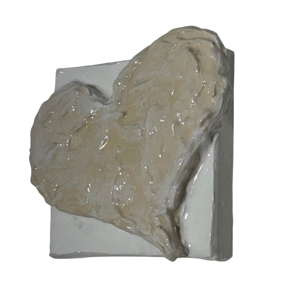 Bianco Terra Cuore Mini No. 02 miniature 3D heart sculpture in alabaster plaster with a high-gloss resin finish.