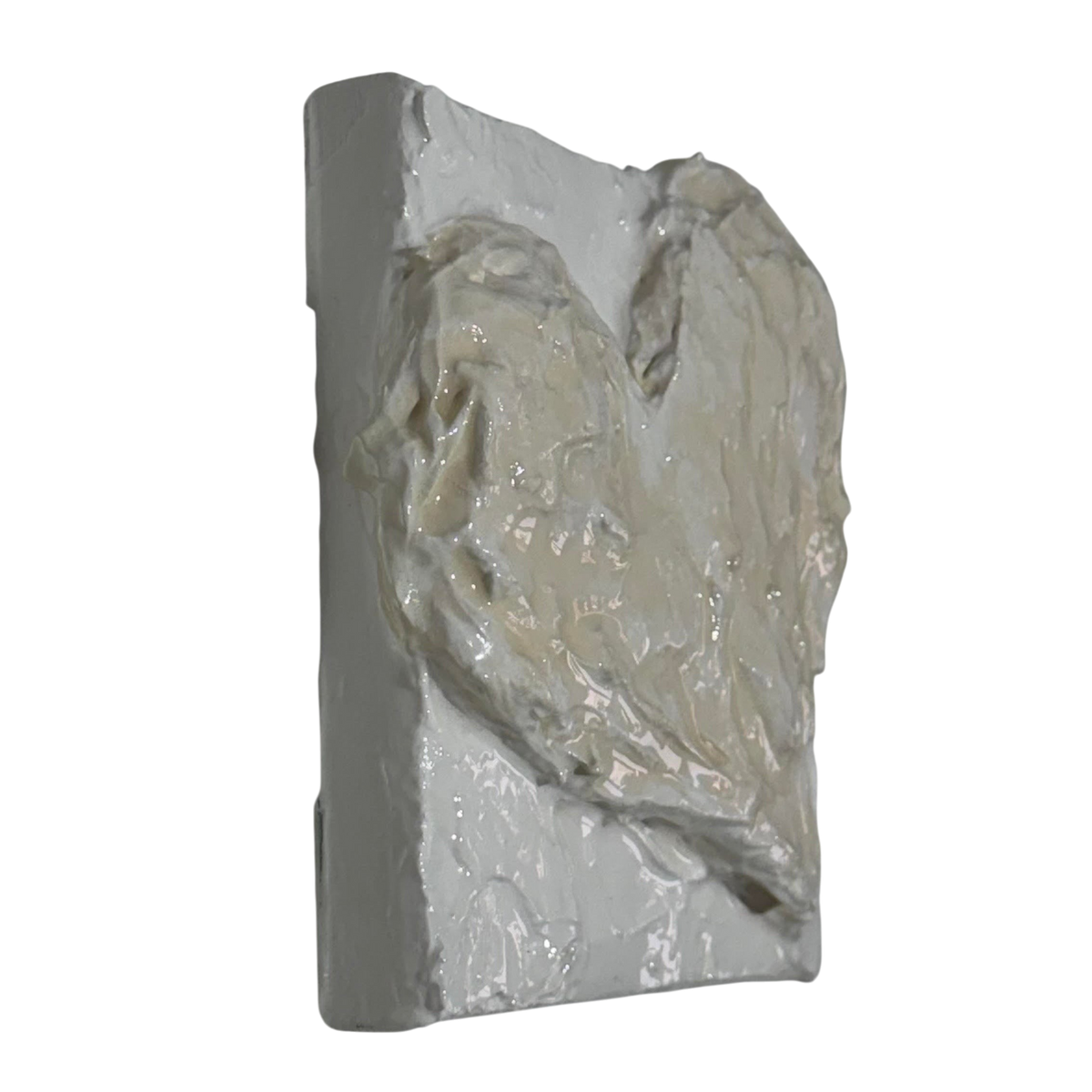 Bianco Terra CUORE MINI No. 03 miniature 3D heart wall art with textured alabaster plaster and glossy resin finish.