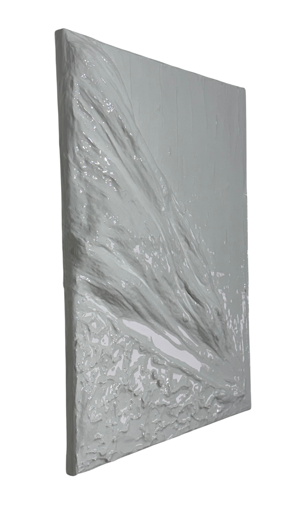Bianco Terra Ocean Swell 3D plaster wall art featuring matte chalk textures and high-gloss resin wave details.
